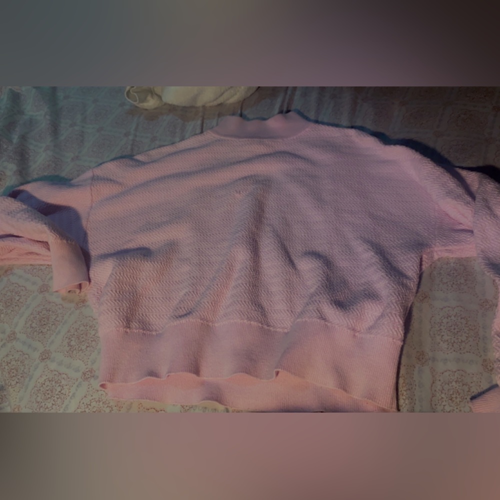 Forever 21 pink sweater size XS